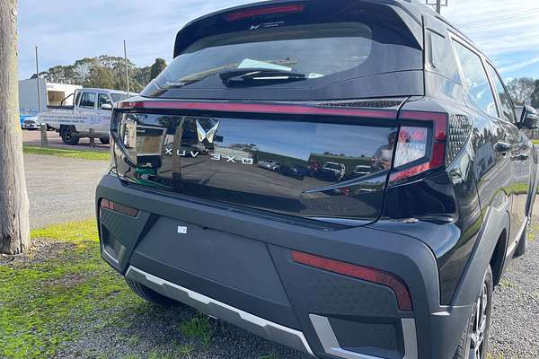 2025 Mahindra XUV 3XO AX5L