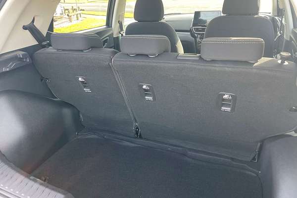 2025 Mahindra XUV 3XO AX5L