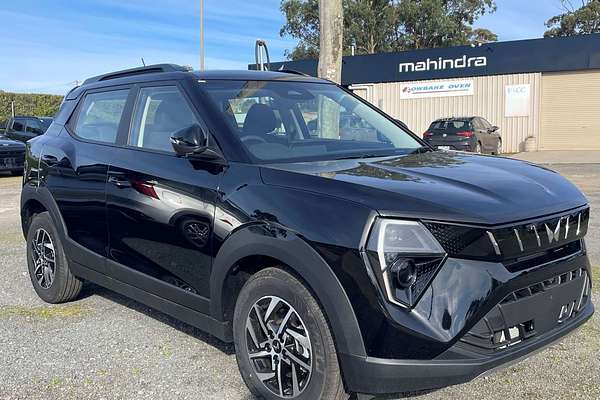 2025 Mahindra XUV 3XO AX5L