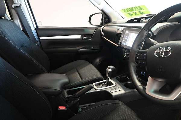 2022 Toyota Hilux SR5 GUN126R 4X4