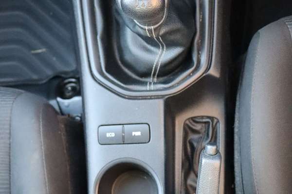 2024 Toyota Hilux SR GUN126R 4X4
