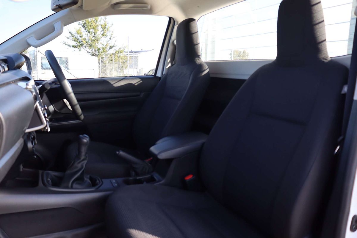 2024 Toyota Hilux SR GUN126R 4X4