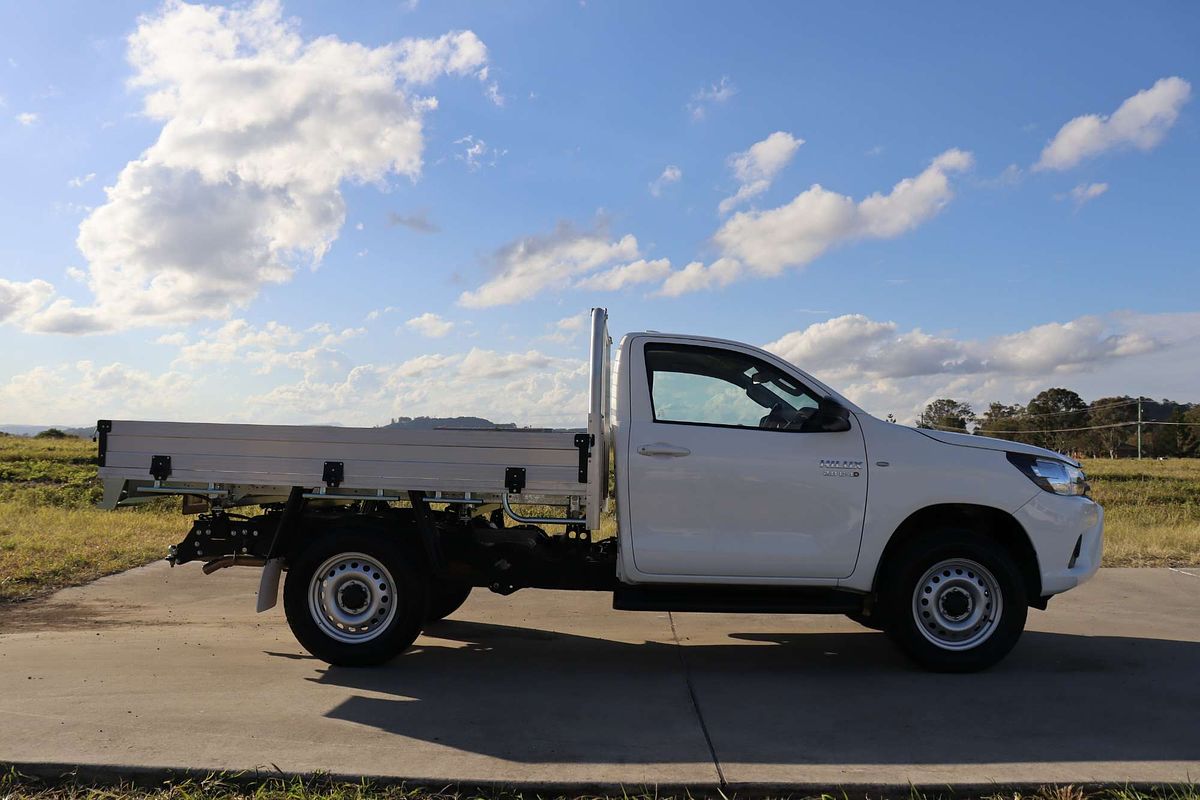 2024 Toyota Hilux SR GUN126R 4X4
