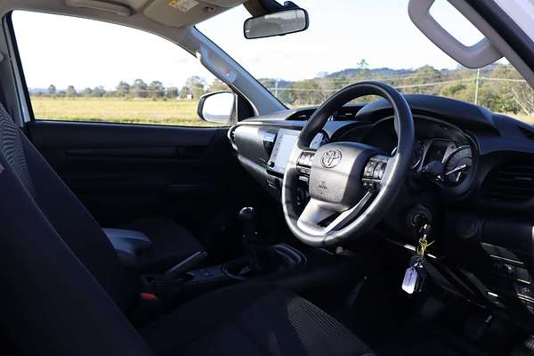 2024 Toyota Hilux SR GUN126R 4X4