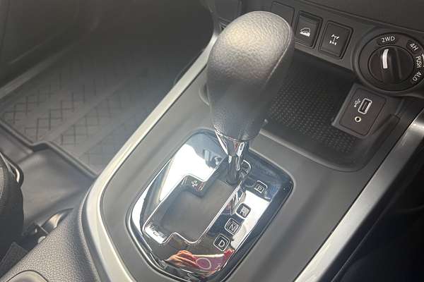 2024 Nissan Navara SL D23 4X4