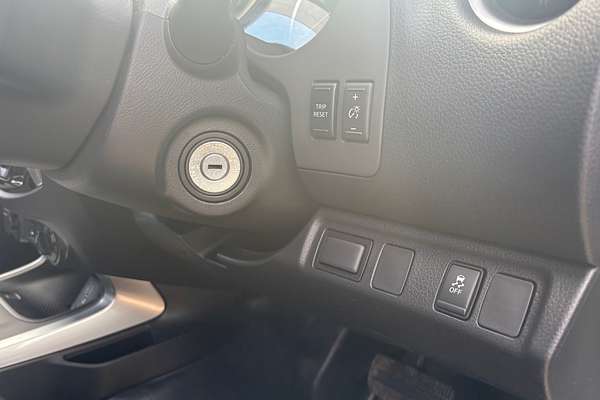 2024 Nissan Navara SL D23 4X4