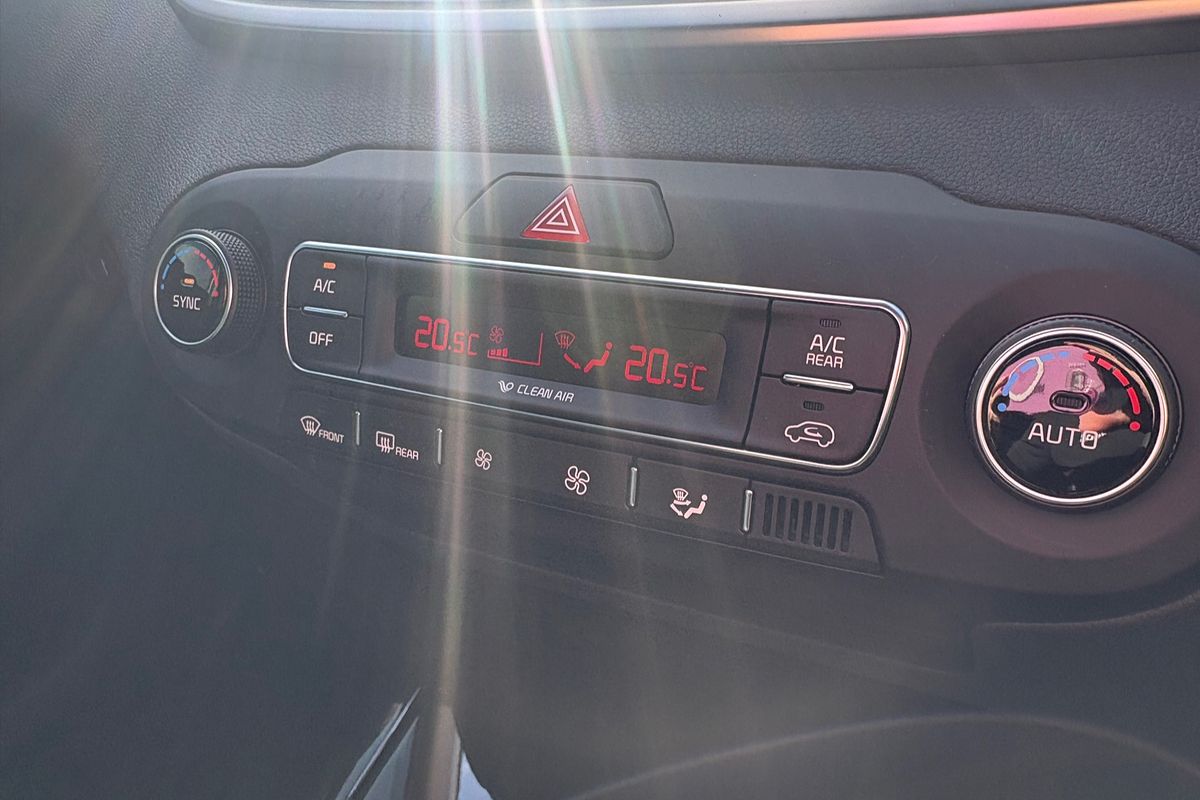 2019 Kia Sorento SLi UM