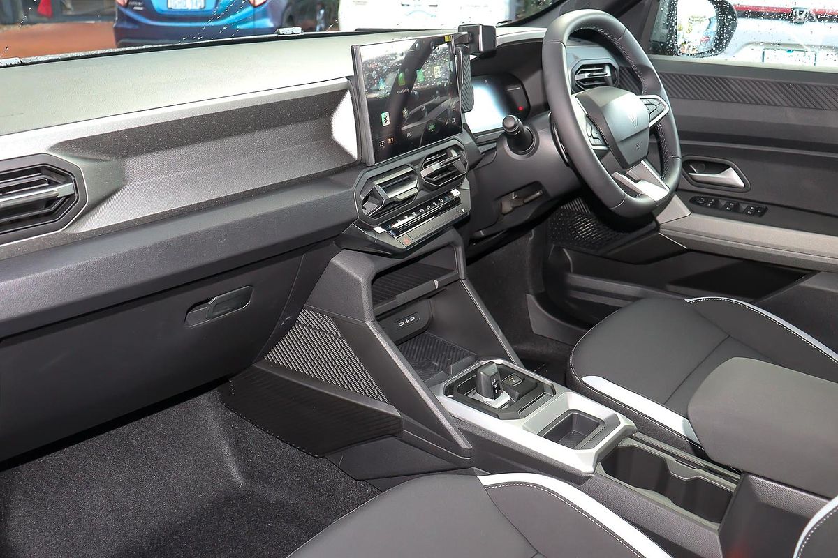 2025 Renault Duster Techno X1311