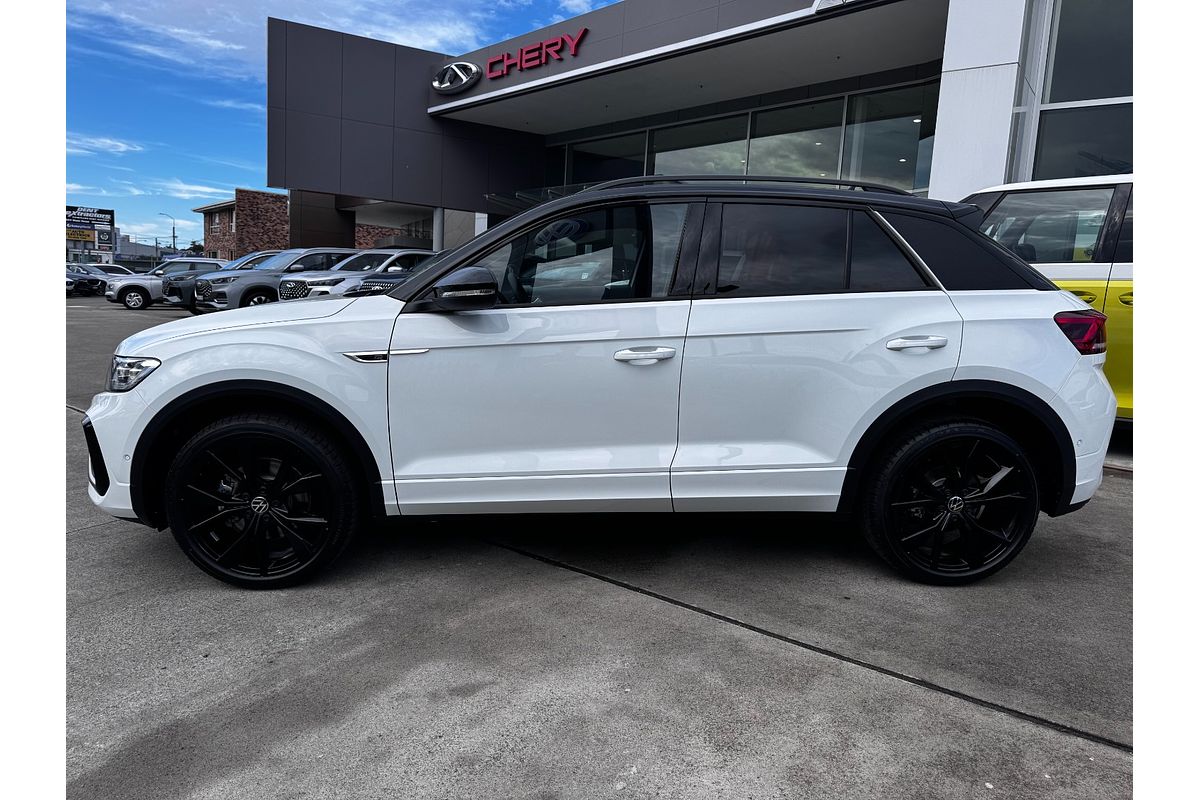 2025 Volkswagen T-Roc 140TSI R-Line D11