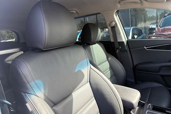 2019 Kia Sorento SLi UM