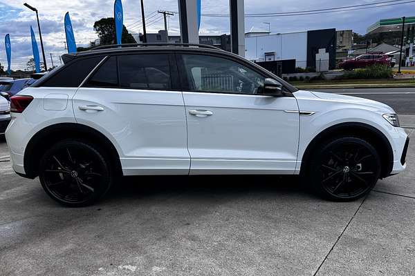 2025 Volkswagen T-Roc 140TSI R-Line D11