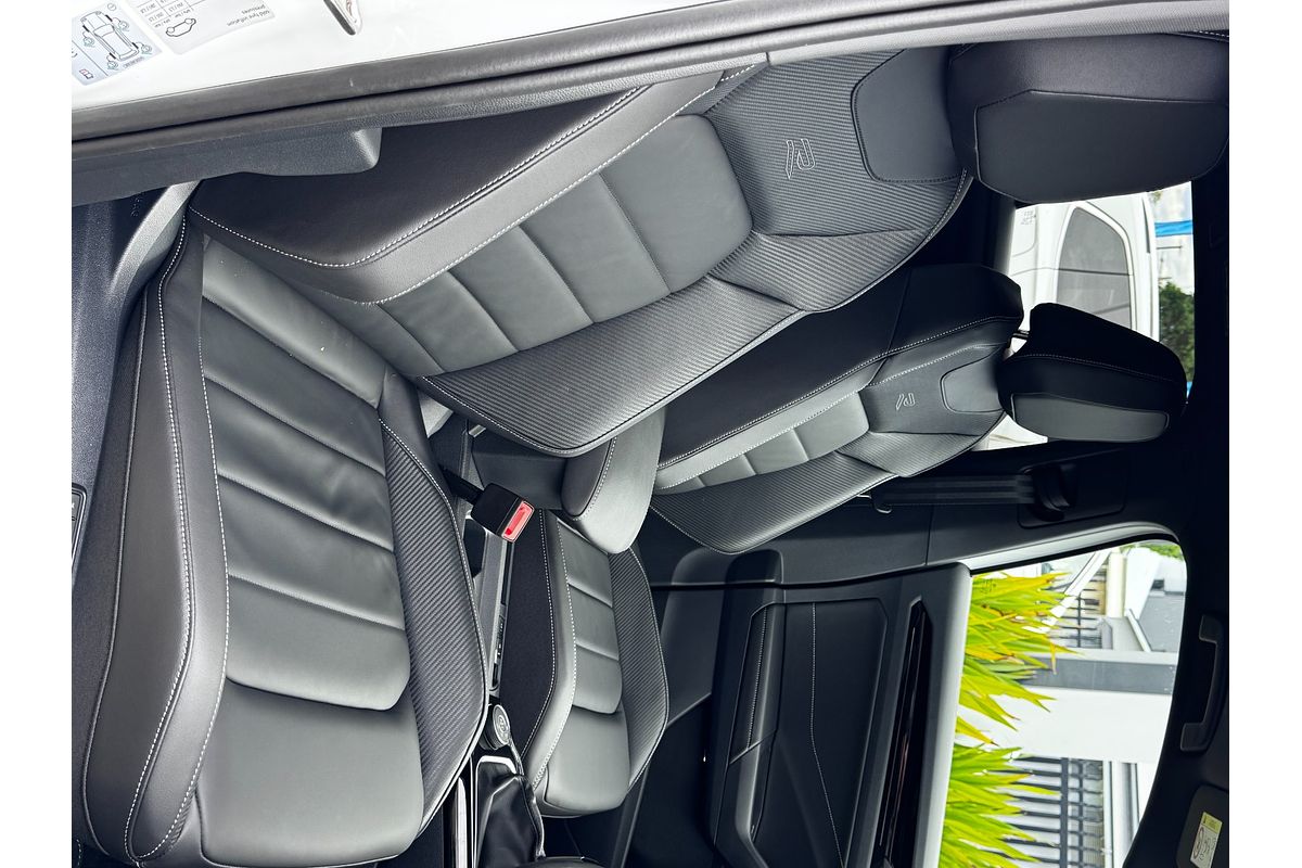 2025 Volkswagen T-Roc 140TSI R-Line D11