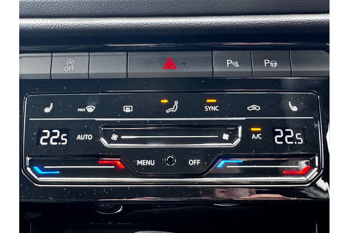 2025 Volkswagen T-Roc 140TSI R-Line D11