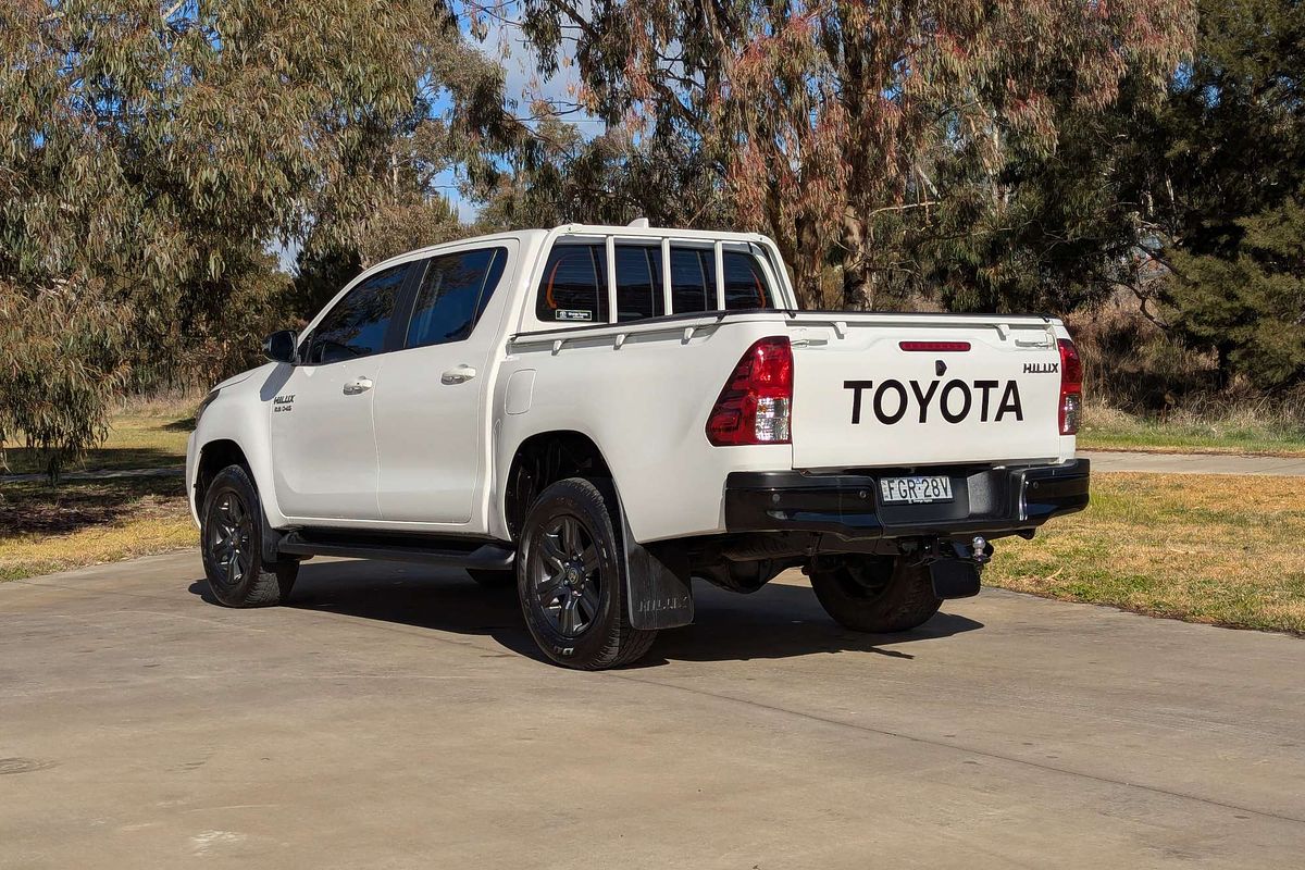 2024 Toyota Hilux SR GUN126R 4X4