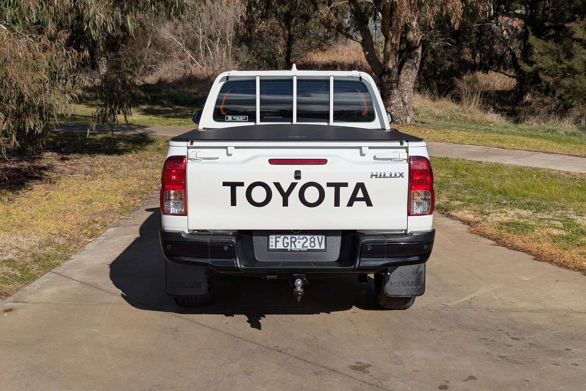 2024 Toyota Hilux SR GUN126R 4X4
