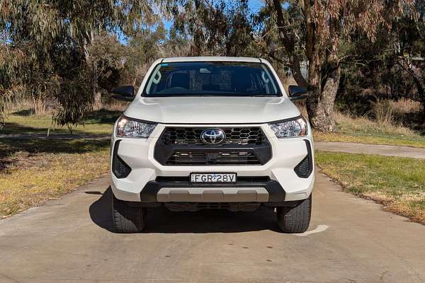 2024 Toyota Hilux SR GUN126R 4X4
