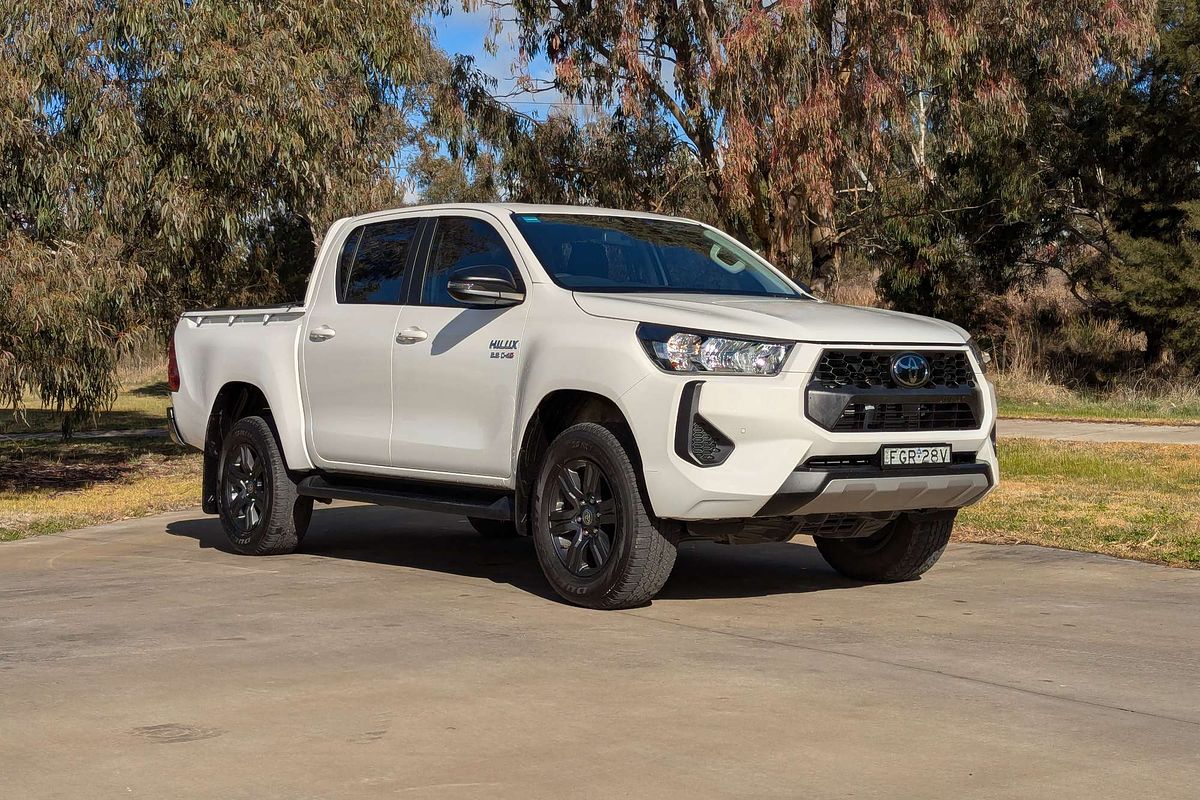2024 Toyota Hilux SR GUN126R 4X4