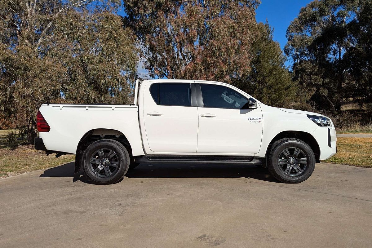 2024 Toyota Hilux SR GUN126R 4X4