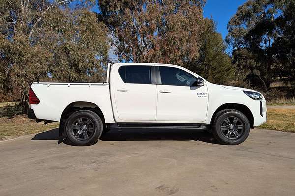 2024 Toyota Hilux SR GUN126R 4X4