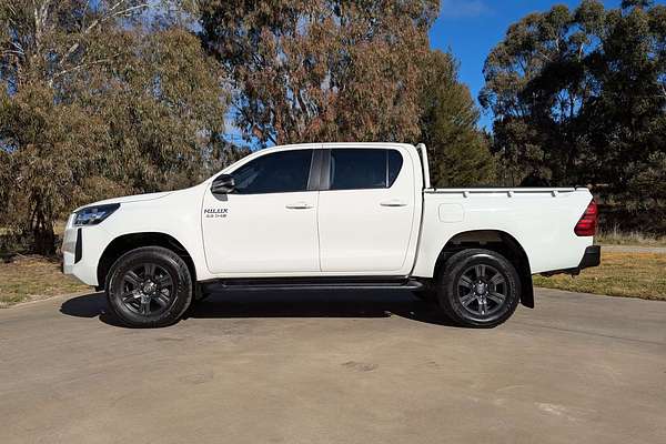 2024 Toyota Hilux SR GUN126R 4X4