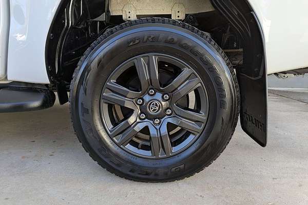 2024 Toyota Hilux SR GUN126R 4X4