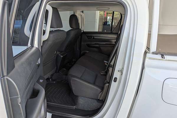 2024 Toyota Hilux SR GUN126R 4X4