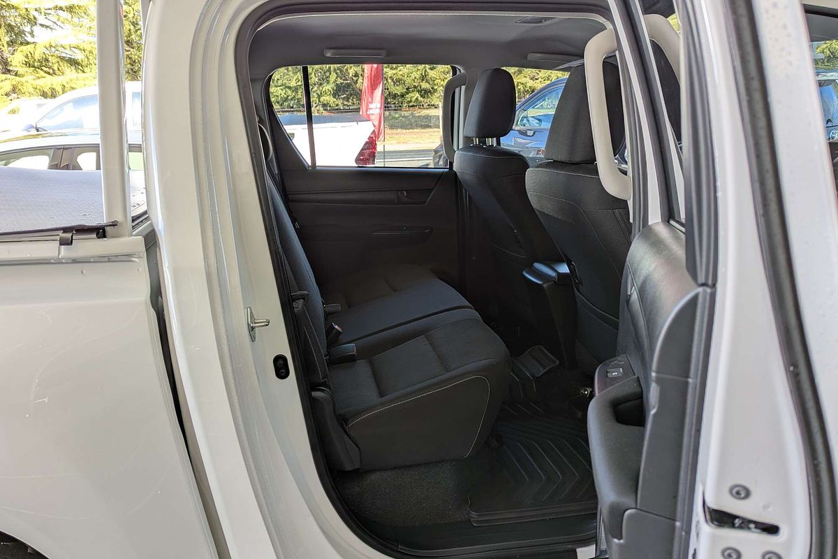 2024 Toyota Hilux SR GUN126R 4X4