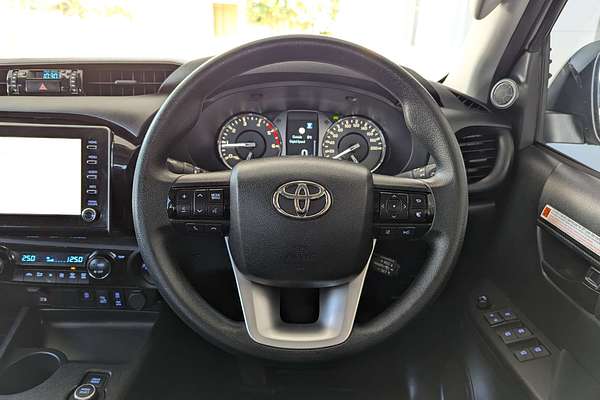 2024 Toyota Hilux SR GUN126R 4X4
