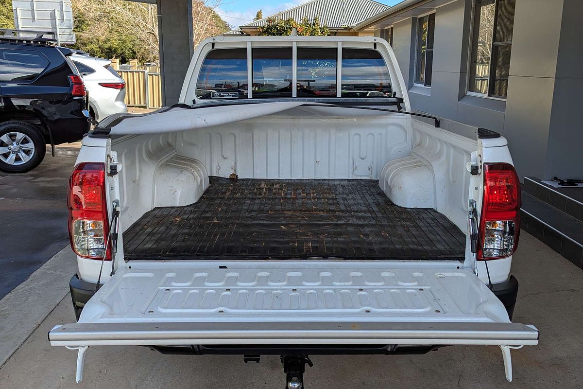 2024 Toyota Hilux SR GUN126R 4X4