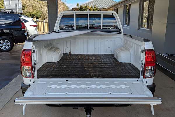 2024 Toyota Hilux SR GUN126R 4X4