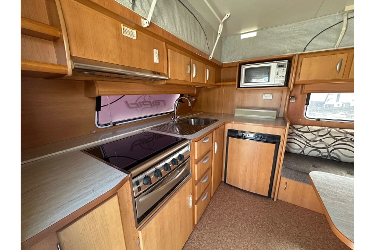 2009 Windsor RAPID POP TOP ra432