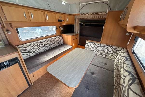 2009 Windsor RAPID POP TOP ra432