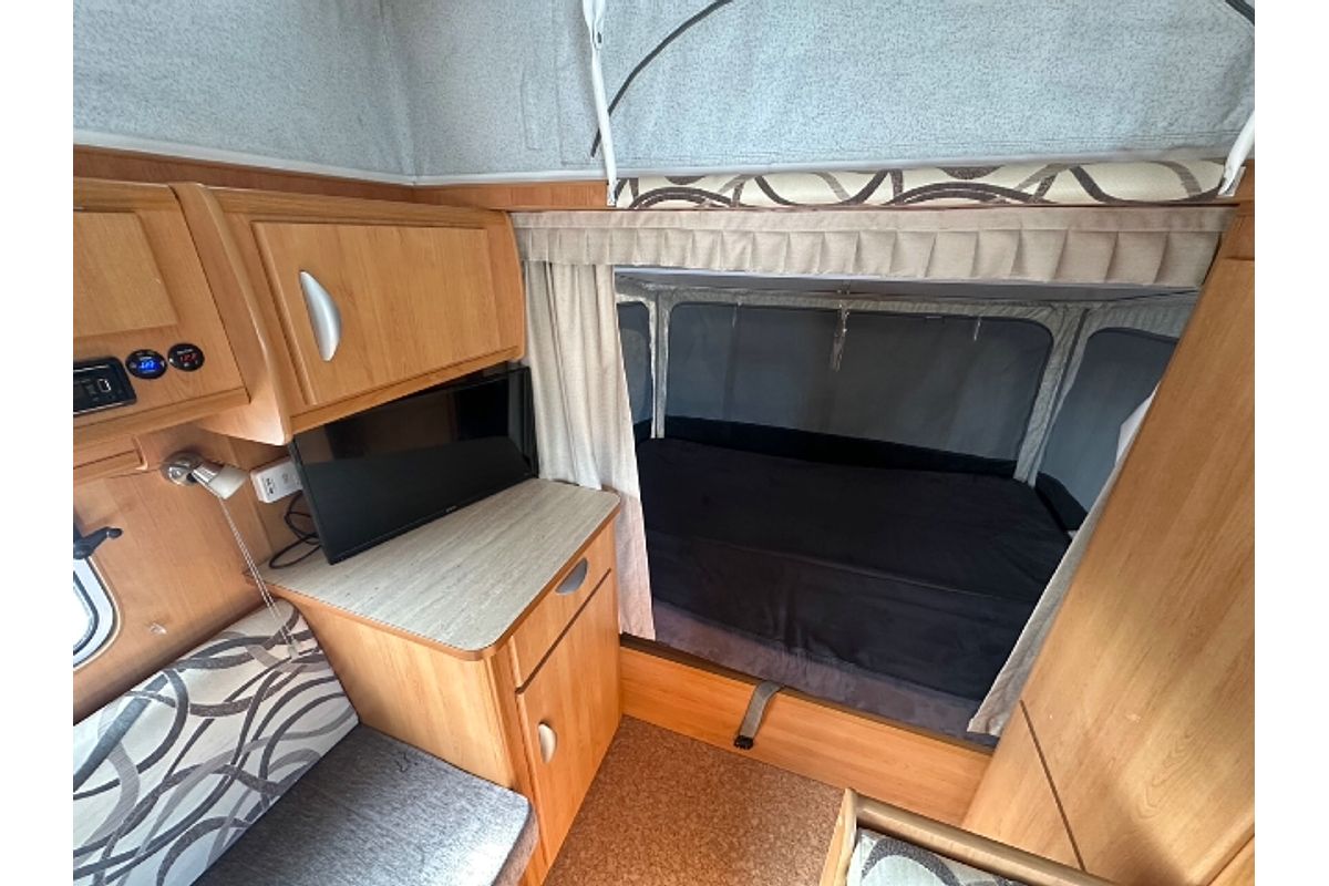 2009 Windsor RAPID POP TOP ra432