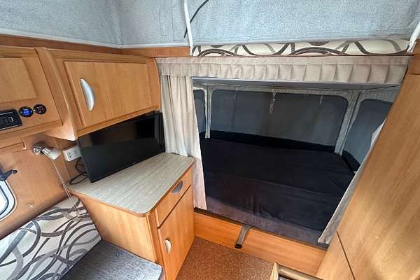 2009 Windsor RAPID POP TOP ra432