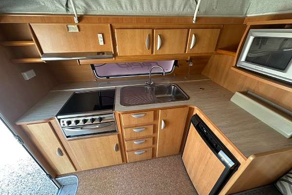 2009 Windsor RAPID POP TOP ra432