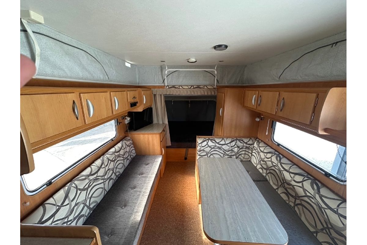 2009 Windsor RAPID POP TOP ra432