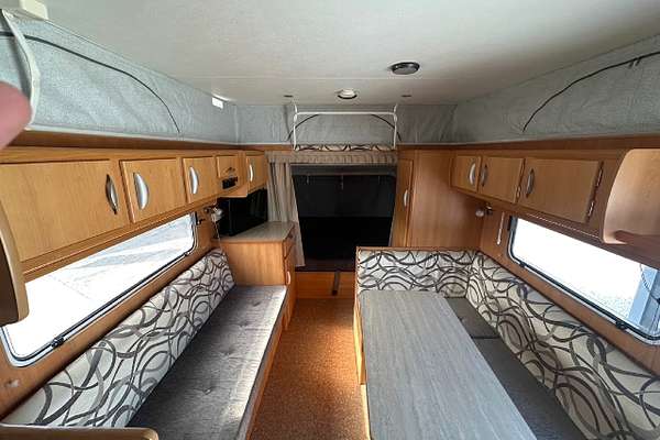 2009 Windsor RAPID POP TOP ra432