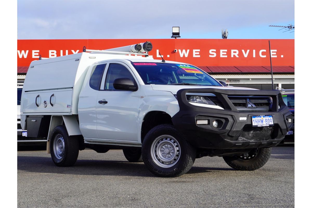 2021 Mitsubishi Triton GLX ADAS MR 4X4