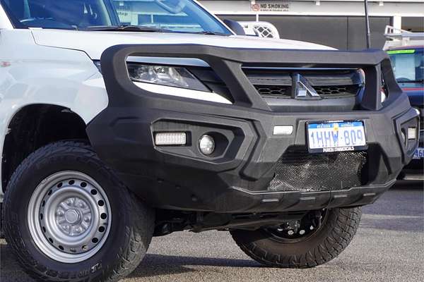 2021 Mitsubishi Triton GLX ADAS MR 4X4