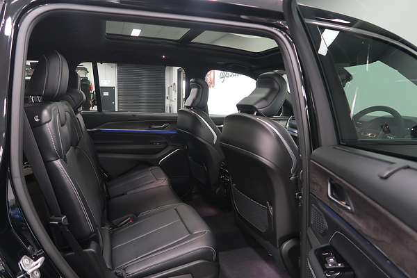 2023 Jeep Grand Cherokee Overland WL