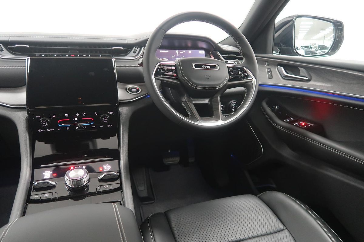 2023 Jeep Grand Cherokee Overland WL
