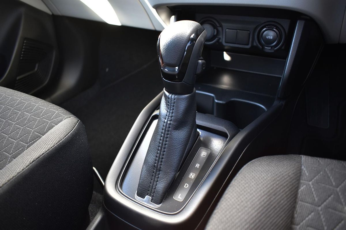 2024 Suzuki Swift Hybrid UZ