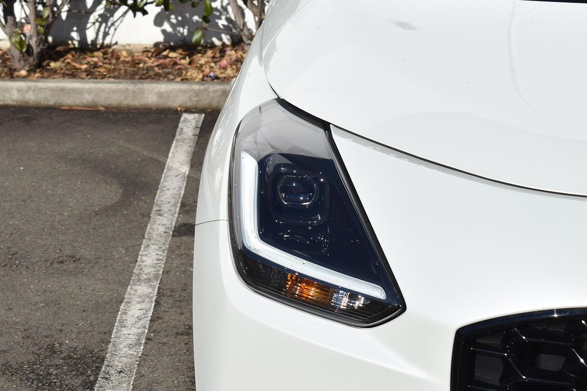 2024 Suzuki Swift Hybrid UZ