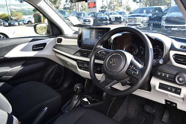 2024 Suzuki Swift Hybrid UZ