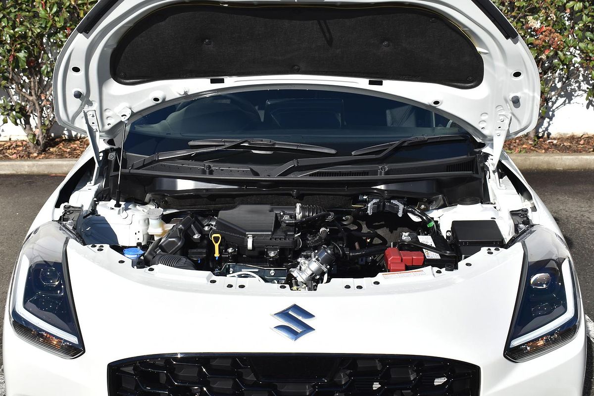 2024 Suzuki Swift Hybrid UZ
