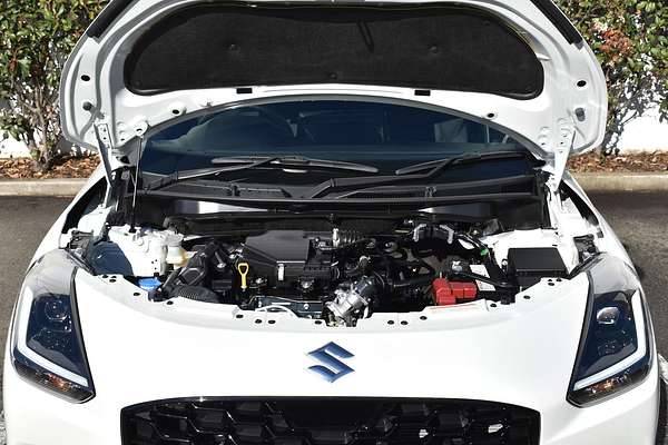 2024 Suzuki Swift Hybrid UZ