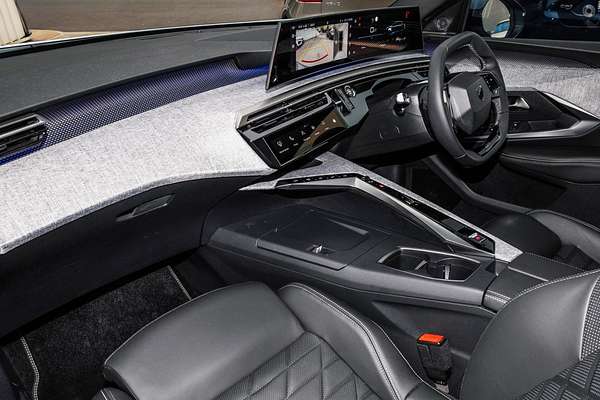 2025 Peugeot 3008 GT Premium Hybrid P64