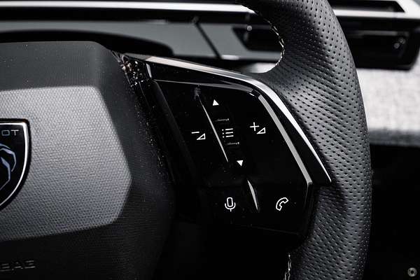 2025 Peugeot 3008 GT Premium Hybrid P64