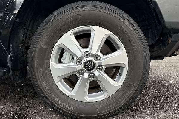 2021 Toyota Landcruiser GXL FJA300R