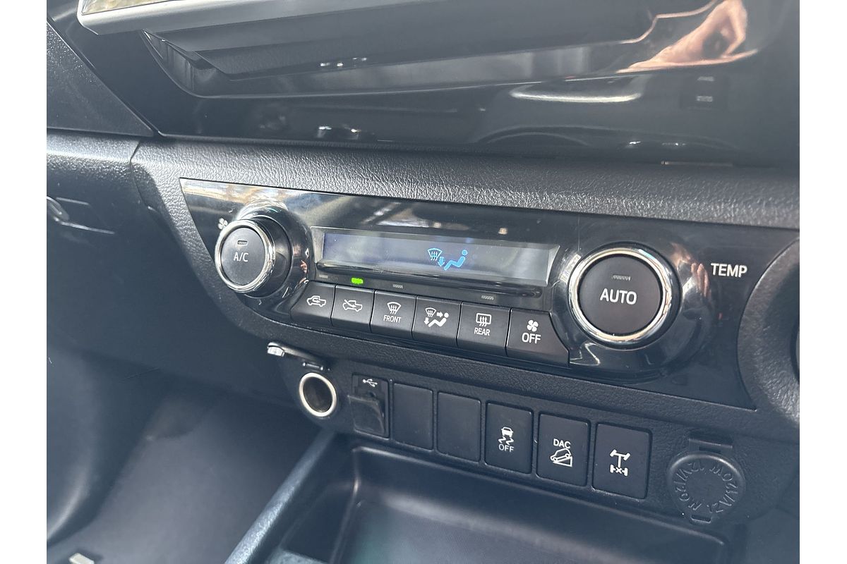 2016 Toyota Hilux SR5 GUN126R 4X4